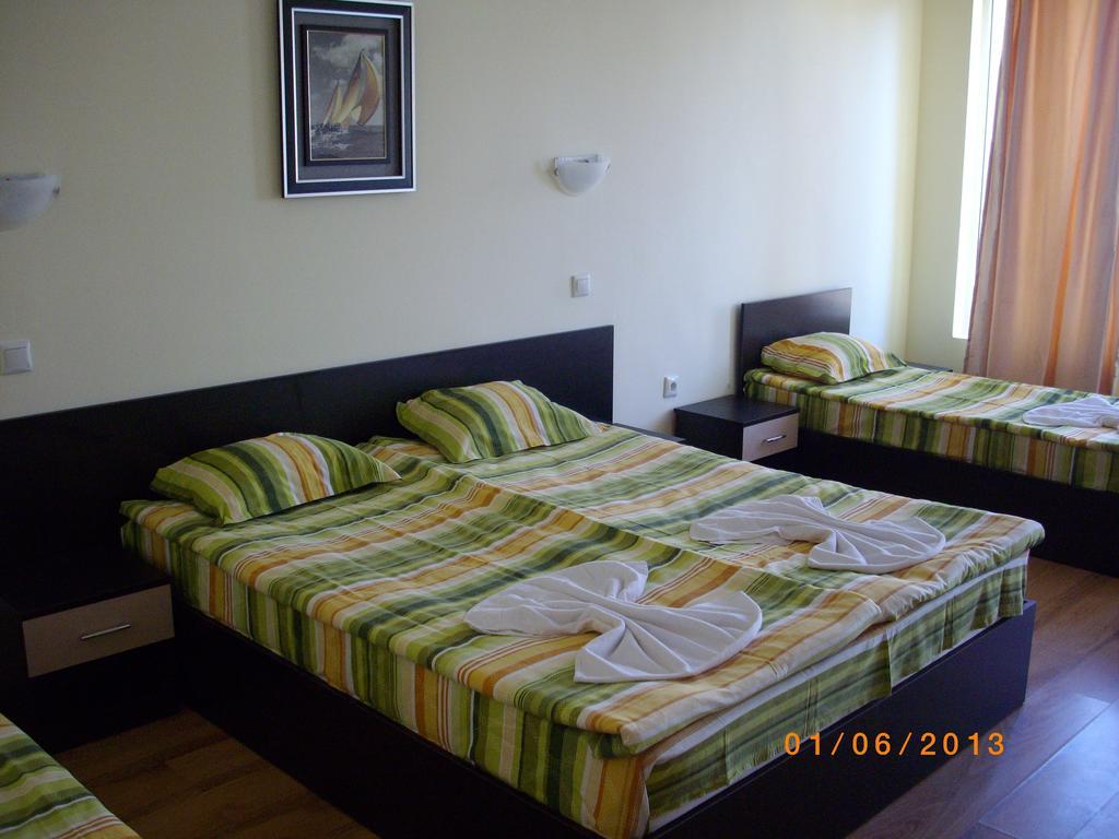 Семеен Хотел Атива - Family Hotel Ativa Lozenets Exterior foto