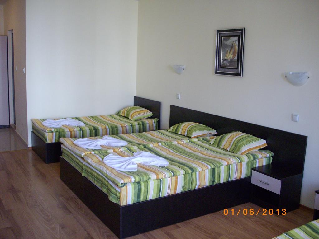 Семеен Хотел Атива - Family Hotel Ativa Lozenets Exterior foto