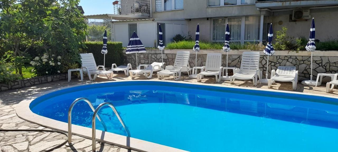 Семеен Хотел Атива - Family Hotel Ativa Lozenets Exterior foto