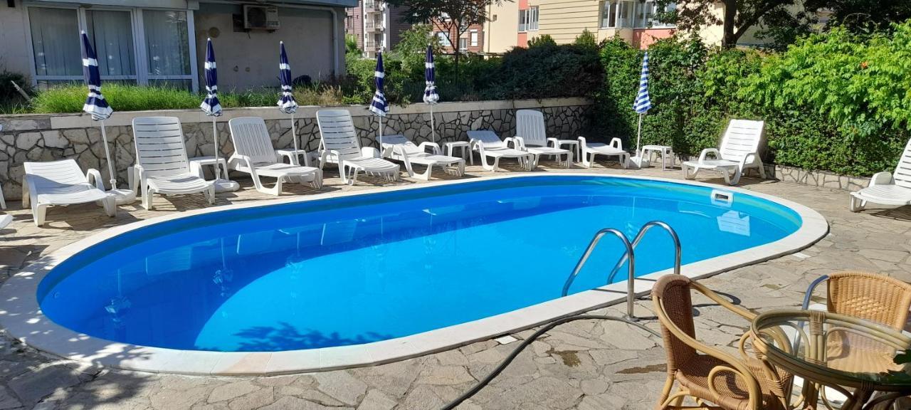 Семеен Хотел Атива - Family Hotel Ativa Lozenets Exterior foto