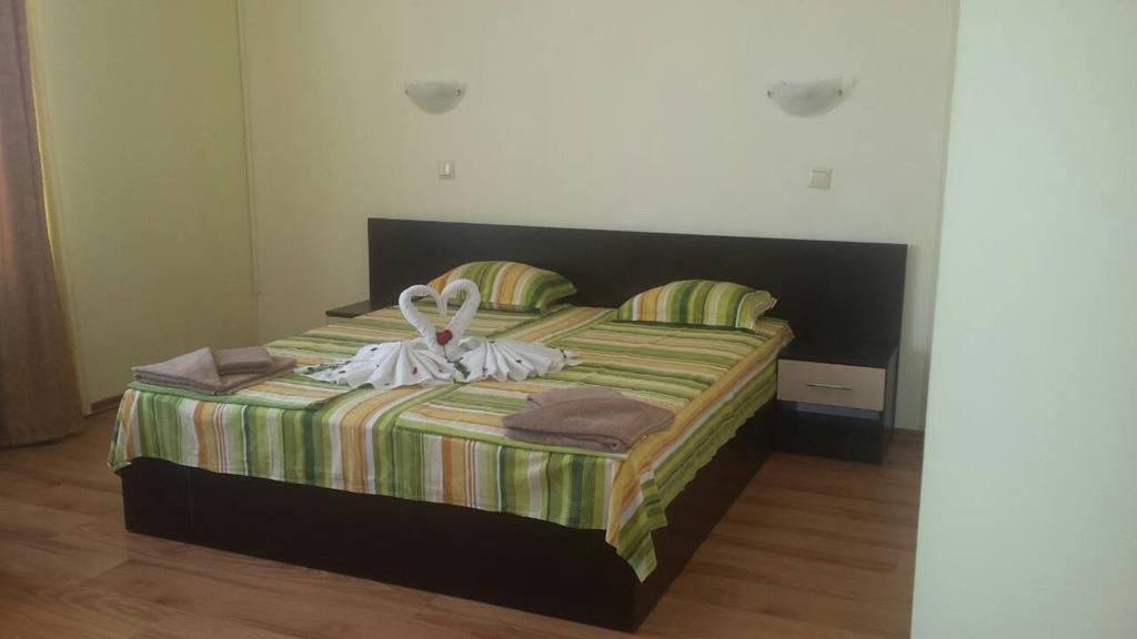 Семеен Хотел Атива - Family Hotel Ativa Lozenets Exterior foto